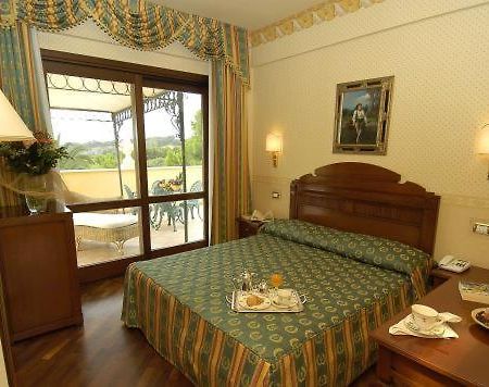 Hotel Domus Aurea Agrigento Quarto foto